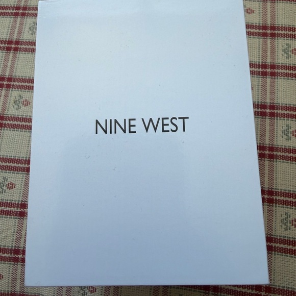 Nine West Women's Watch in Rose Gold and White - Picture 4 of 5